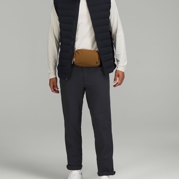 Lululemon 🍋 Everywhere Belt Bag NWT ((BURNT CARAMEL)) Fall vibes!! 🍁 - Picture 3 of 4